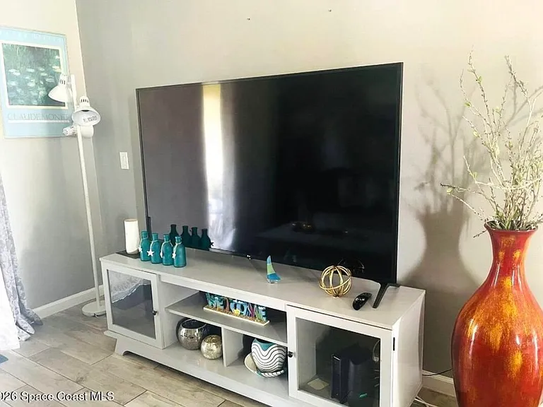 2794 Rhonda Ln — Photo 6