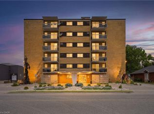 87 Saint George St #403, Brantford, ON N3R 1V5