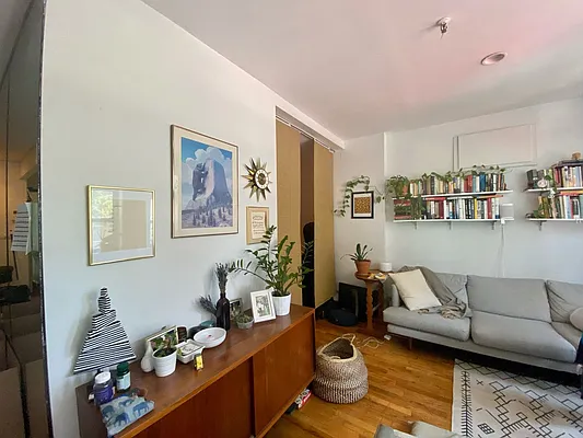 Rented by Compass | media 17