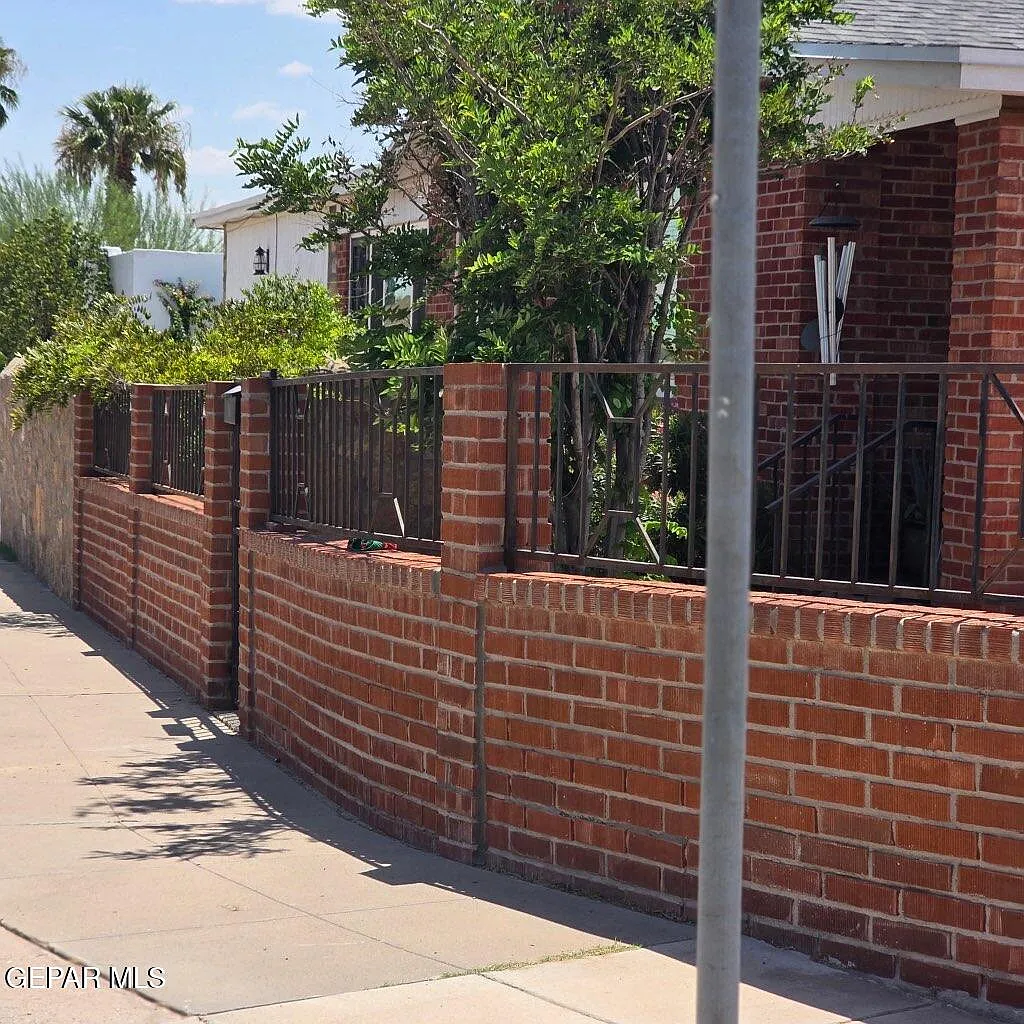 1 bed, 600 sqft, $1,100 — Photo 1