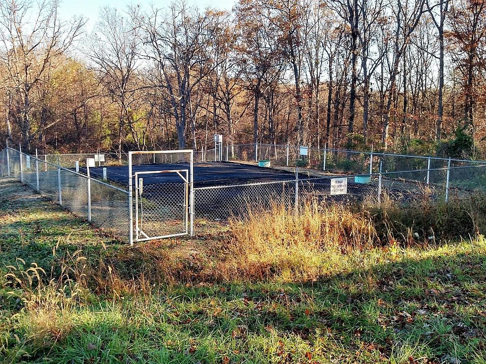 2nd image of 1764 Highway F