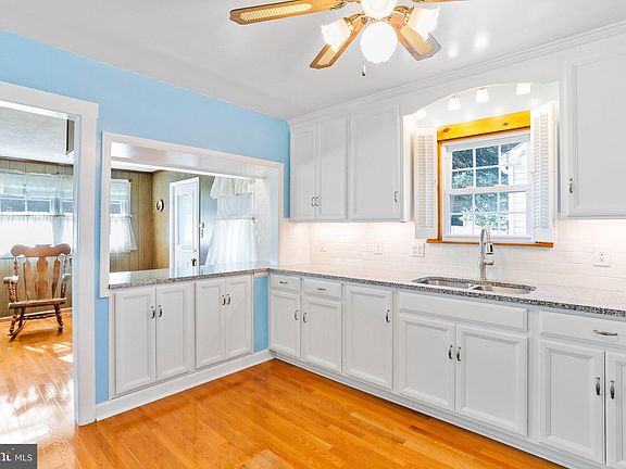 4th image of 107 Stouffer Ave