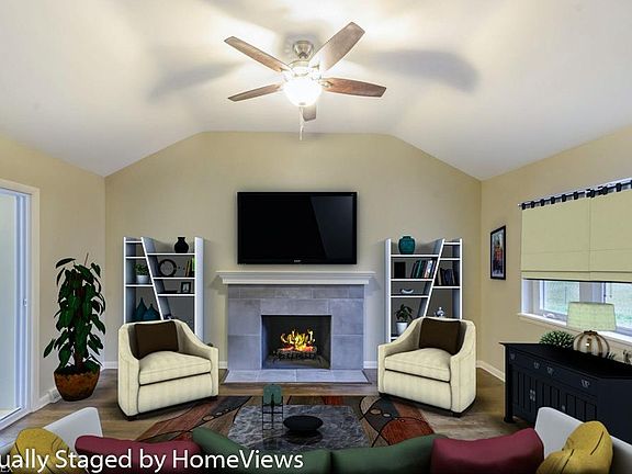 3rd image of 23436 Horseshoe Blvd