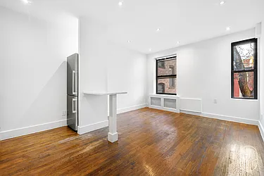 456 West 22nd Street, #4C