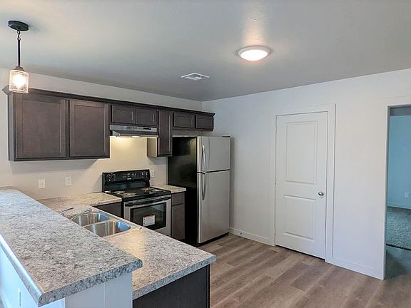 2nd image of 780 NE 27th St Unit 201B