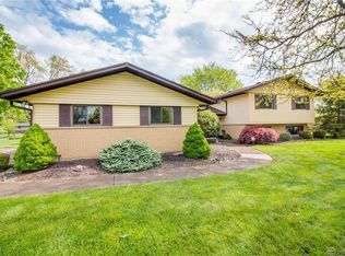 873 Pinecreek Dr, Dayton, OH 45458