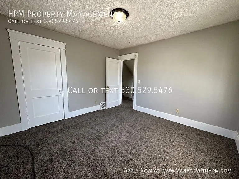 2325 Clyde Pl SW — Photo 13