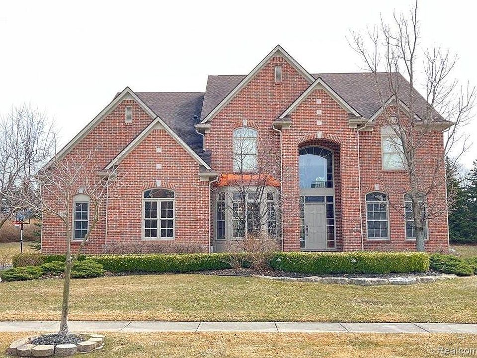 1st image of 30292 Sterling Dr