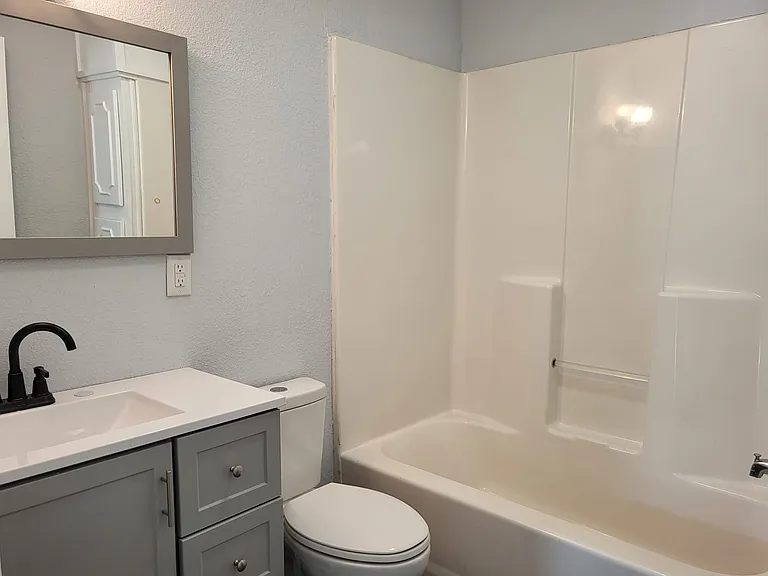 1115 B St NW — Photo 8