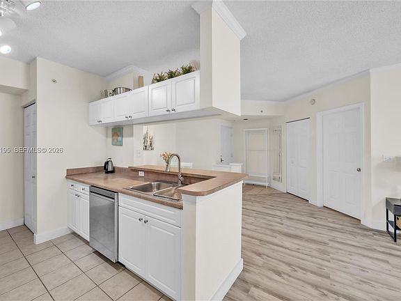 5th image of 17145 N Bay Rd APT 4304