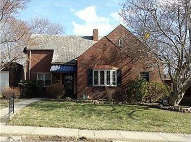 1st image of 322 Charles Ave