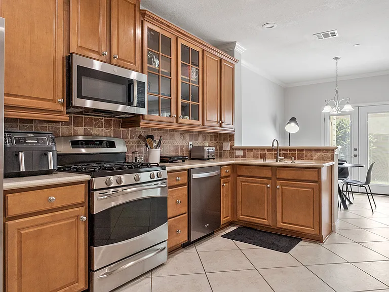 7944 Eddie Dr — Photo 10
