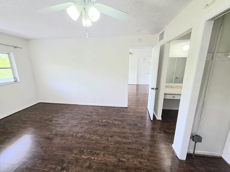 4200 NW 3rd Ct #313 — Photo 7