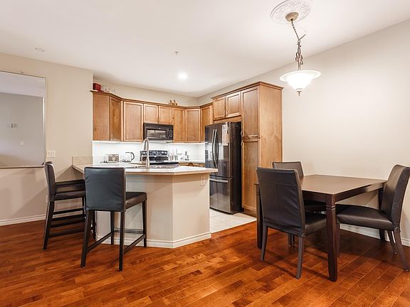 4th image of 1007 Harvey Ave #206