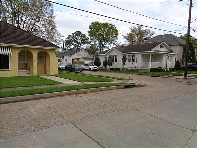 2nd image of 135 Hector Ave
