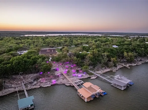 10251 Cliff Dr, Brownwood, TX 76801