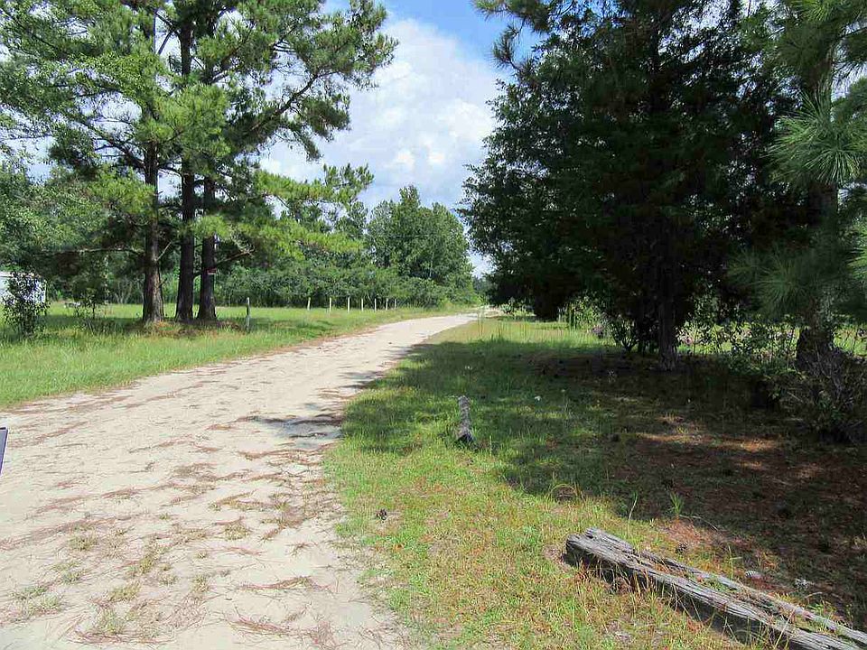 2nd image of 211 Blueberry Hill Dr