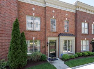 903 Star Shoot Pkwy, Lexington, KY 40509