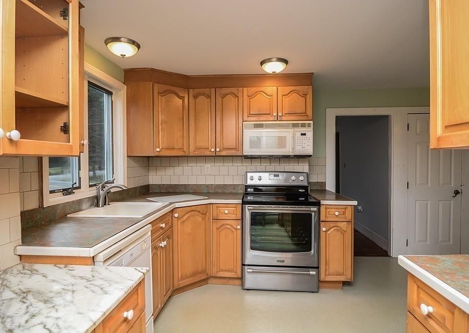 185 High St, Chelmsford, MA 01824 | Zillow