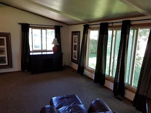 5th image of 2620 Lakeshore Dr