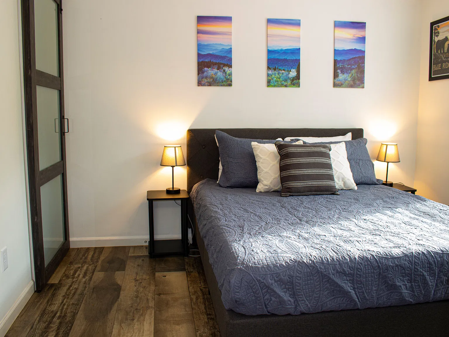 2 bed, 868 sqft, $2,000 — Photo 2