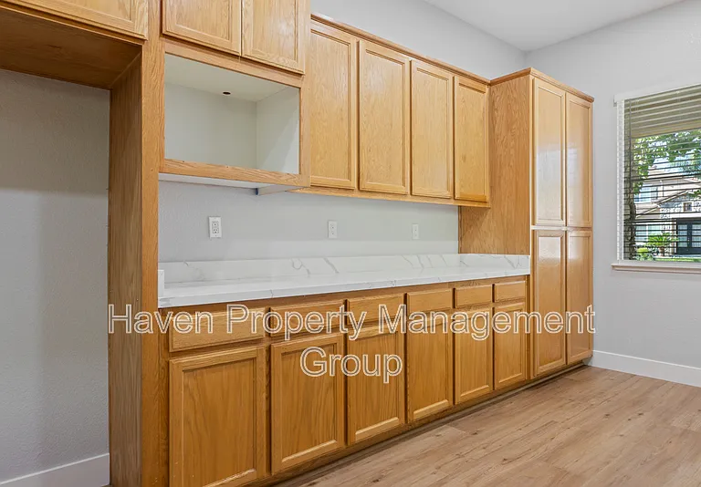 1659 Whispering Wind Dr — Photo 5