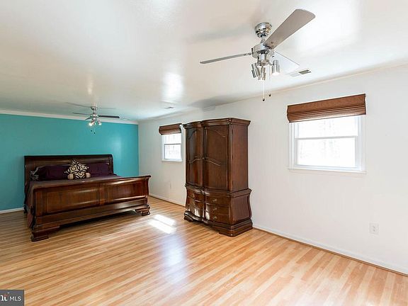 5th image of 5195 Fairfax Hills Pl