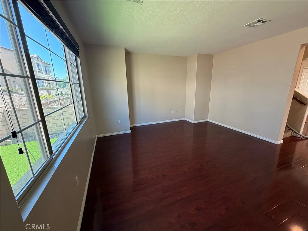 4 bed, 2.5 bath, 1967 sqft, $3,495 — Photo 3
