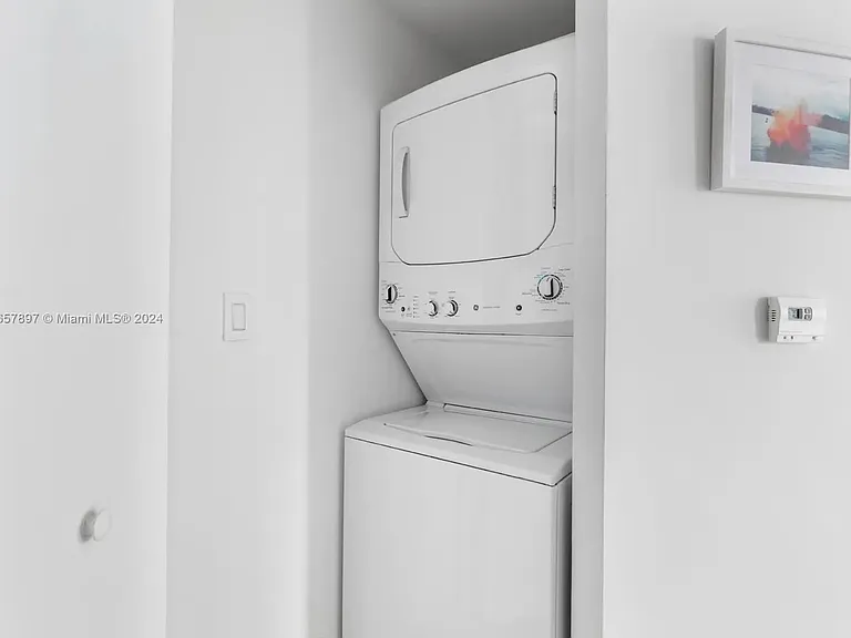 45 SW 9th St #2103 — Photo 16