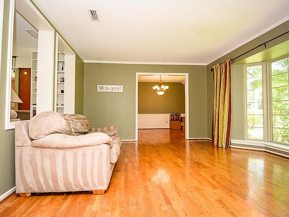 5th image of 10715 Del Monte Dr