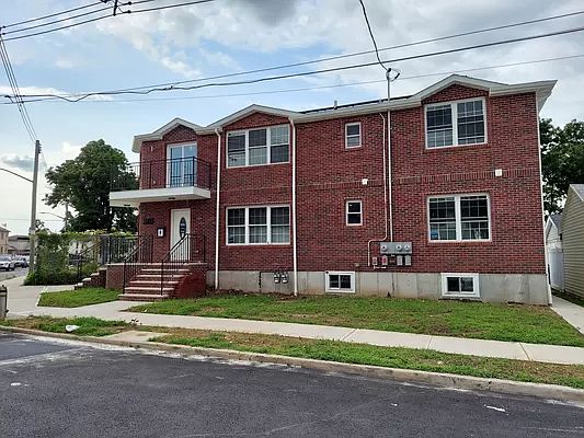 5th image of 10734 Robard Ln