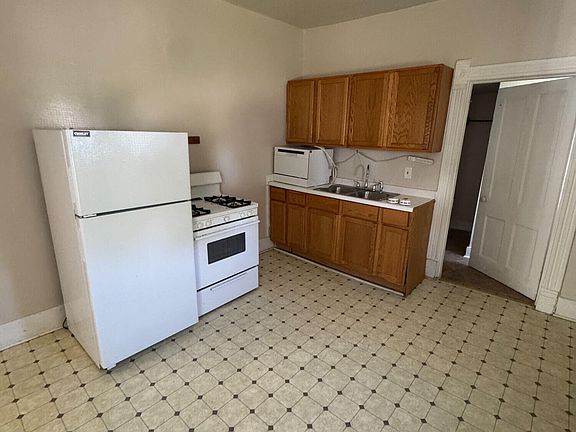 5th image of 411 N 8th St