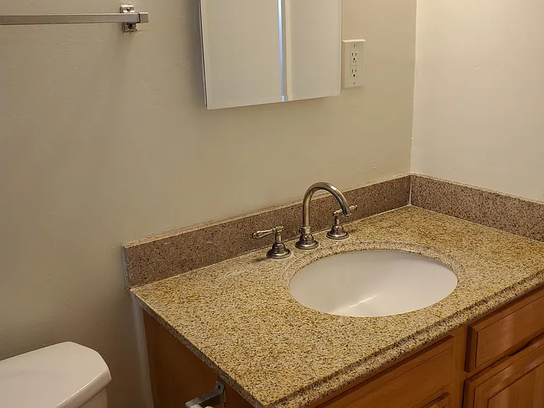1128 Raymond Ave #5 — Photo 10