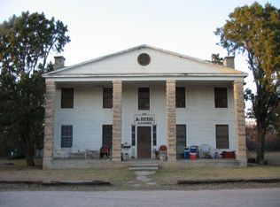 313 Water St, Lampasas, TX 76550