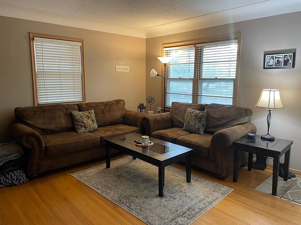 1st image of 342 12th Ave N #1