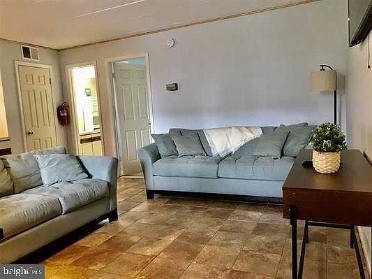 3rd image of 323 44th St S APT 10