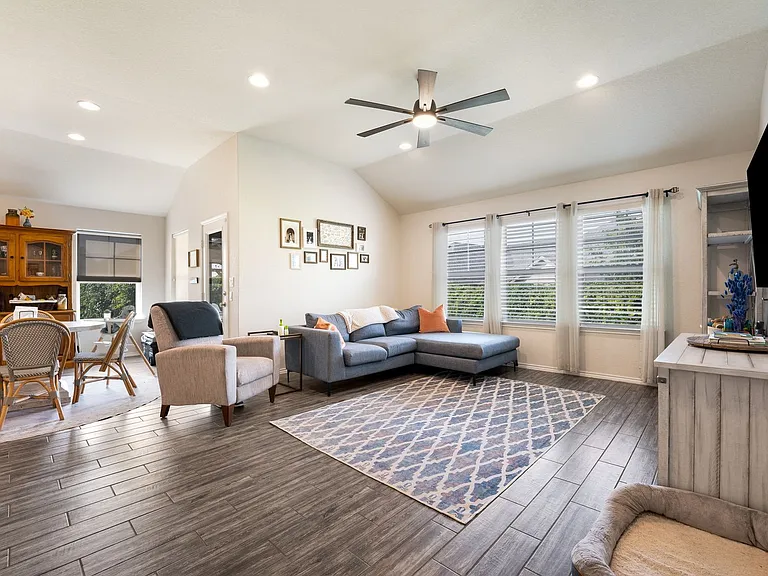 9018 Canopy Bnd — Photo 10