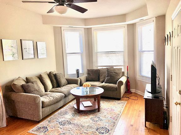 4th image of 3429 N Oakley Ave #2