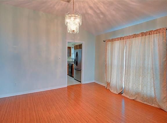 4th image of 1621 Lake Salvador Dr