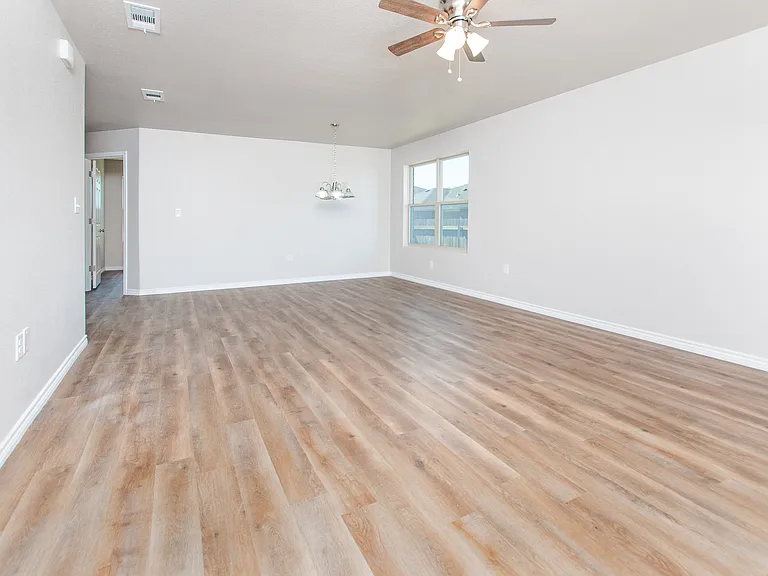 2542 Leroy Ln #B — Photo 5
