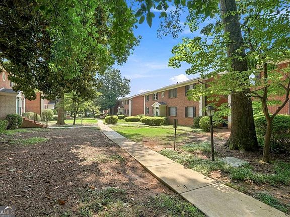 4th image of 4282 Roswell Rd NE APT E2