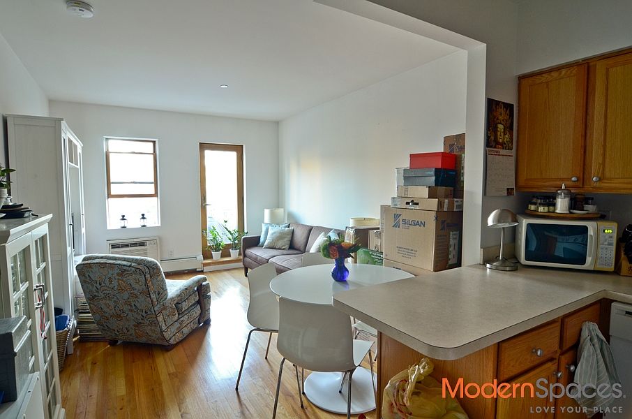 2nd image of 1049 48th Ave APT 4F