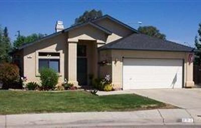 292 N Cypress Ave, Clovis, CA, 93611