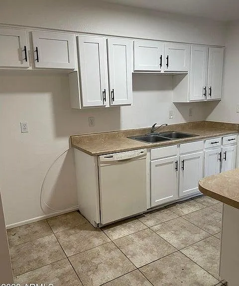 1242 W Carla Vista Dr — Photo 4