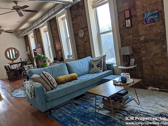 4th image of 2049 N Hoyne Ave #1NTT
