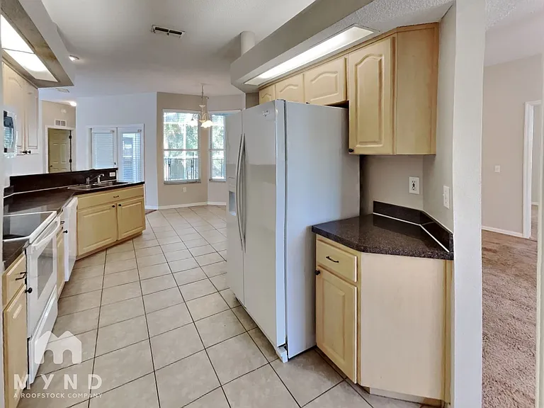 7026 Captiva Cir — Photo 4