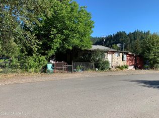 1402 W Yellowstone Ave, Osburn, ID 83849