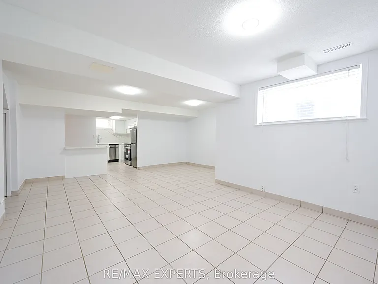 59 Silver Arrow Cres #BASEMENT — Photo 9