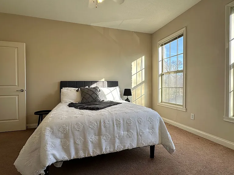 360 S Washington St — Photo 10