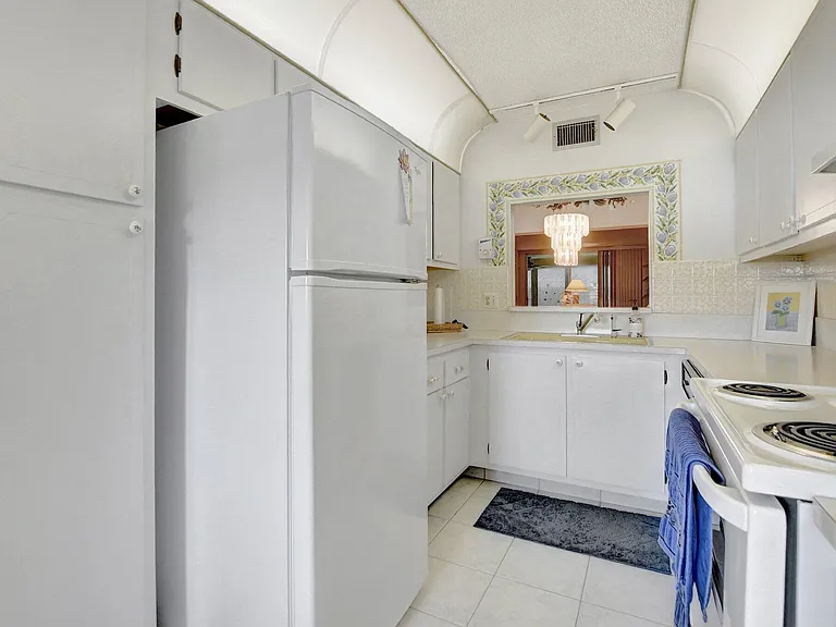 23099 Barwood Ln N #306 — Photo 26